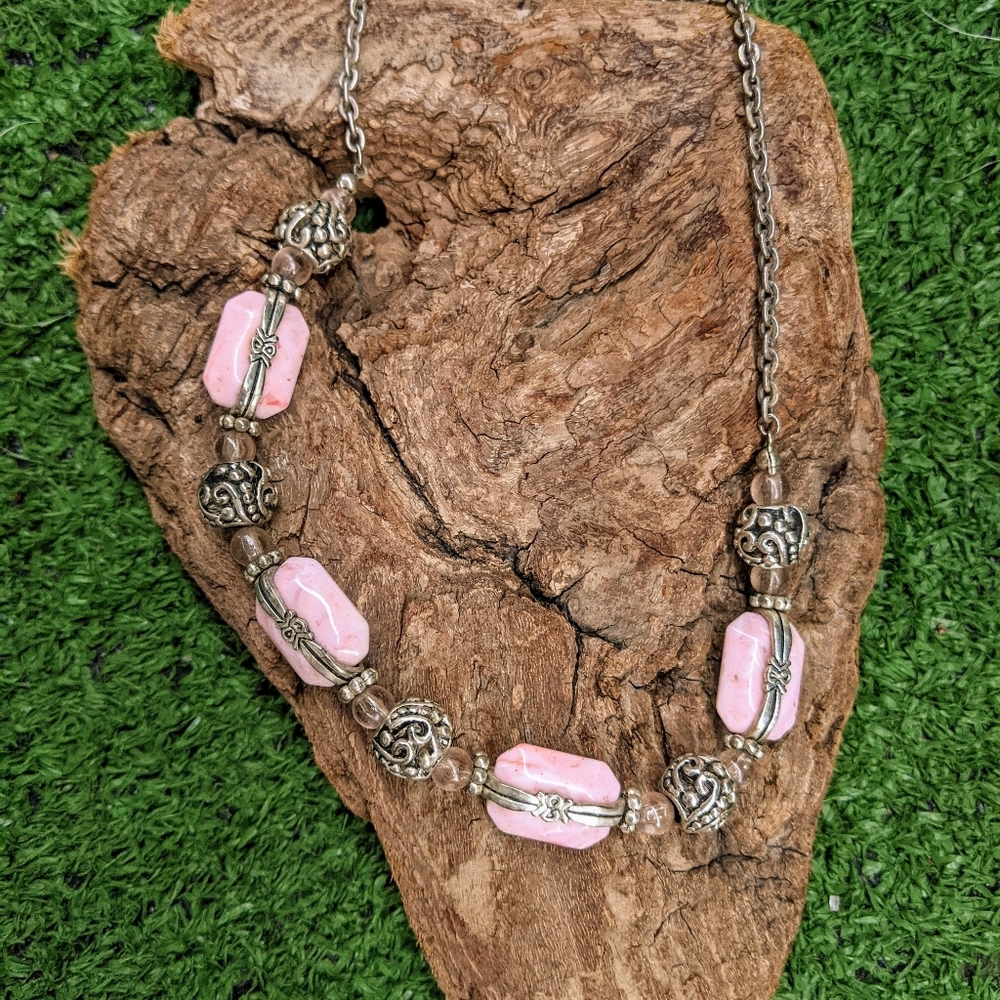 Vintage inspired rose stone necklace